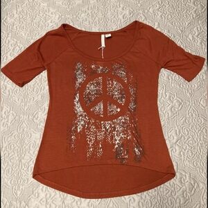 Red Camel Cayenne Short Sleeve T-Shirt w/Foiled Peace Sign Small